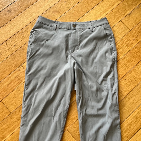 Lululemon Commission Classic-Tapered Golf Pant, Men's Size 31/32, Gray - Picture 8 of 13
